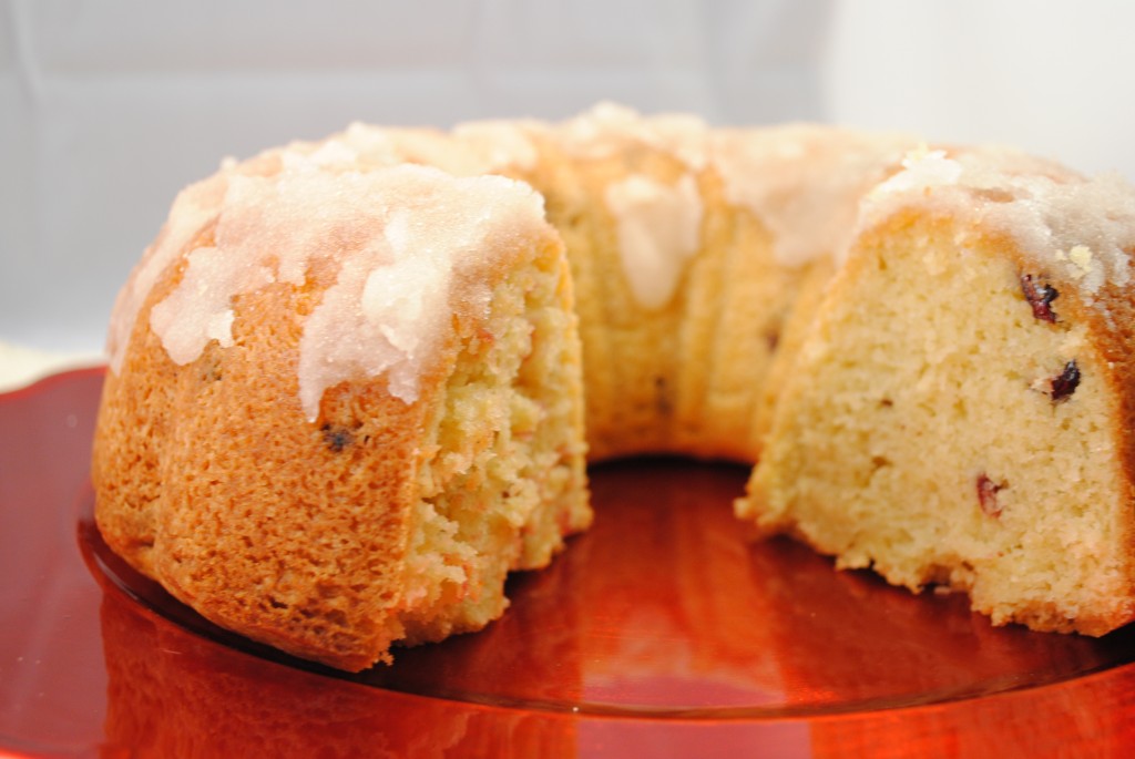 Vegan "Rum-nog" Poundcake with Cranberries