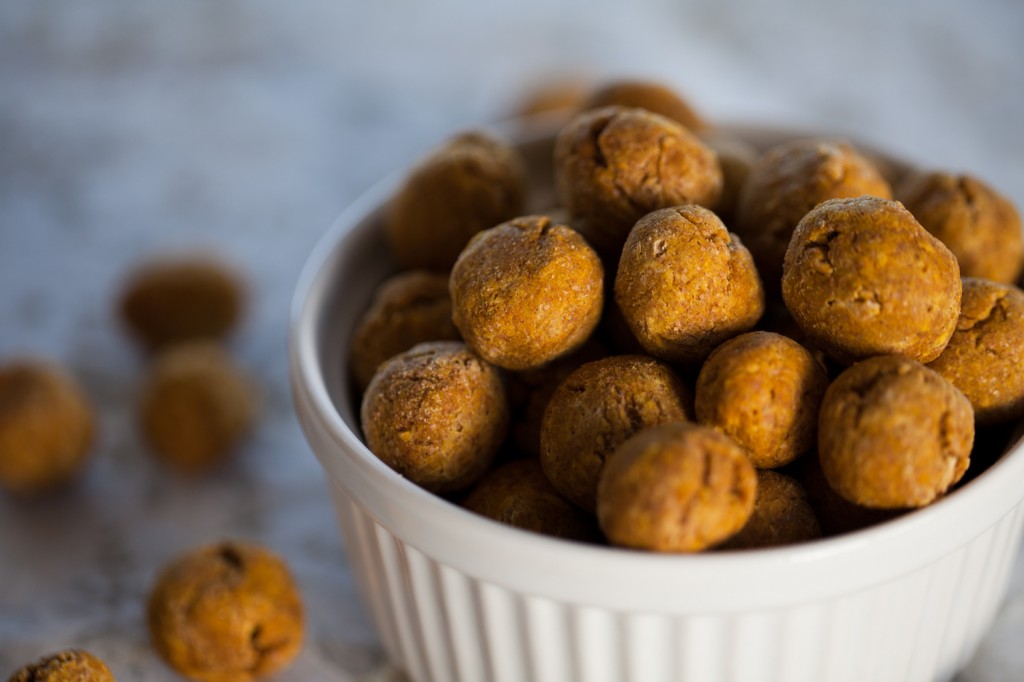 Vegan Pumpkin Pie Bites