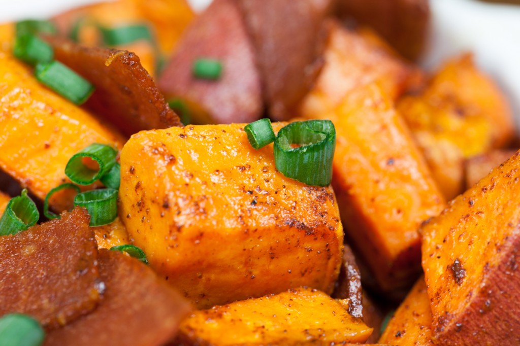 Vegan Maple Bacon Sweet Potatoes | www.thatwasvegan.com