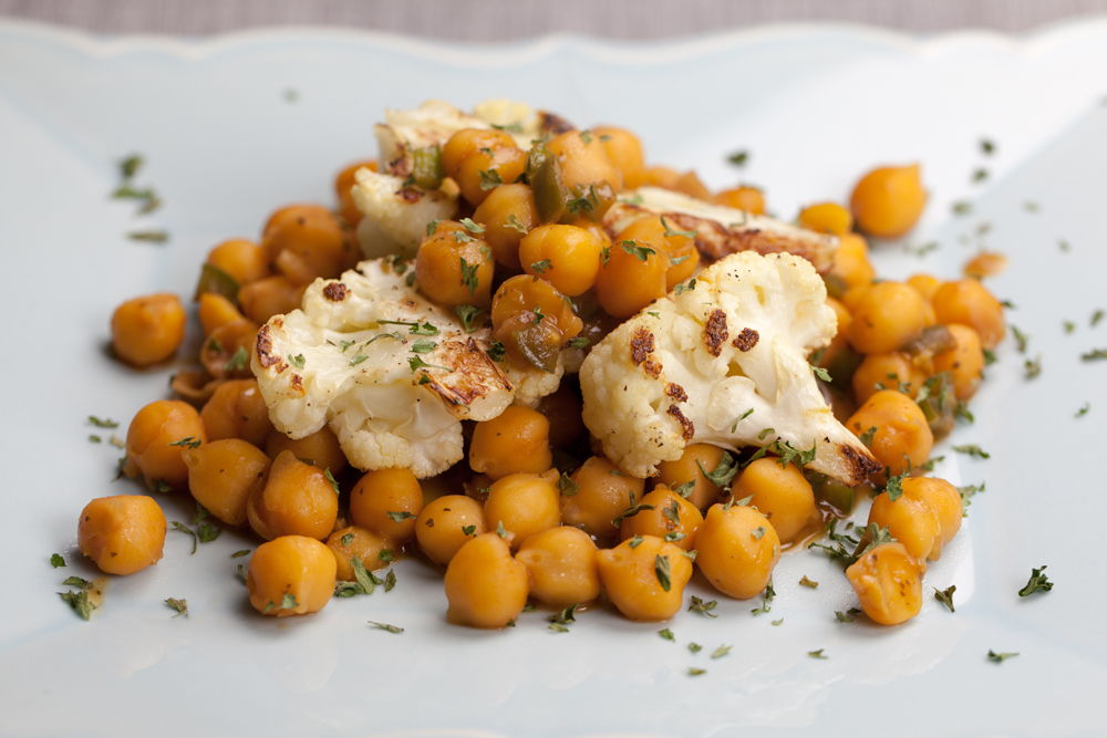 Warm Cauliflower & Chickpea Salad | www.thatwasvegan.com