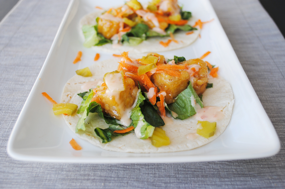 Thai Tempeh Tacos - deliciously sweet n' spicy vegan tacos! www.thatwasvegan.com