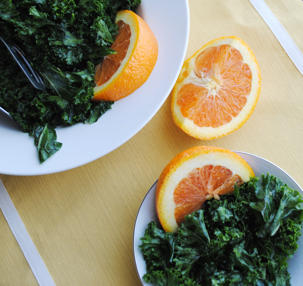 Orange-Vanilla Massaged Kale Salad | www.thatwasvegan.com