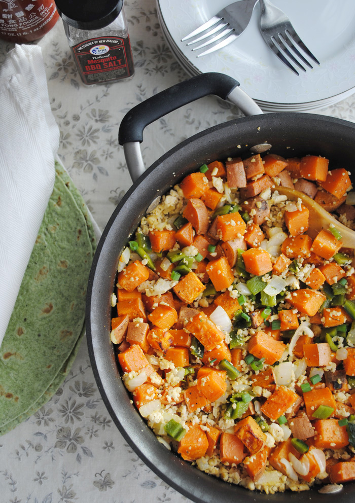 Spicy Sweet Potato Hash with Roasted Poblano- And easy breakfast or brunch that's full of flavor! www.thatwasvegan.com