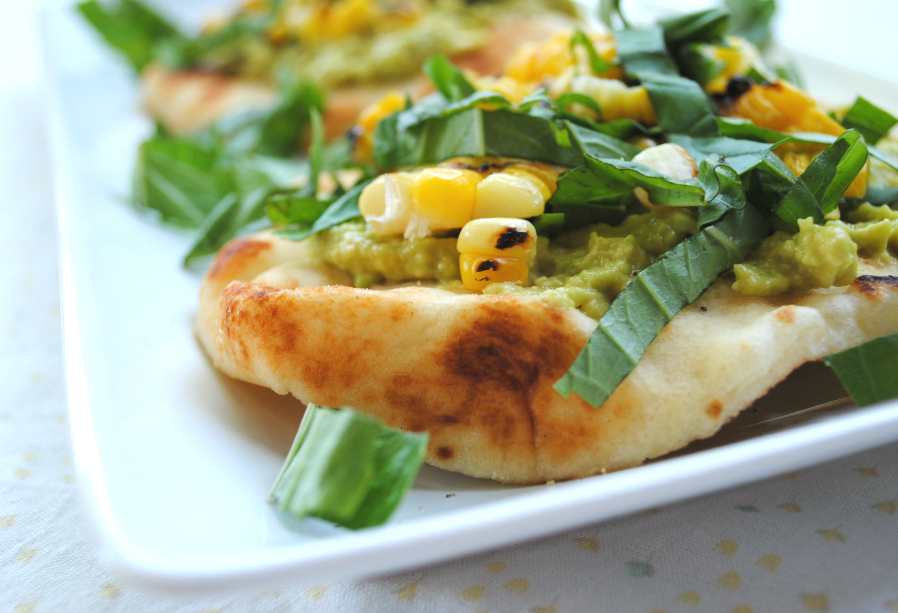 Avocado flatbread with grilled corn and sweet basil: an easy, delicious, healthy vegan meal! www.thatwasvegan.com