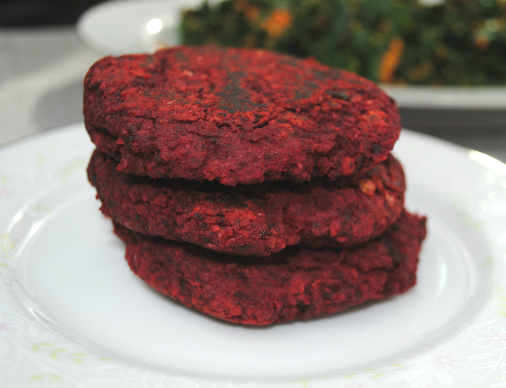 Beet Burgers | Flavorful and easy and 100% plant-based | www.thatwasvegan.com