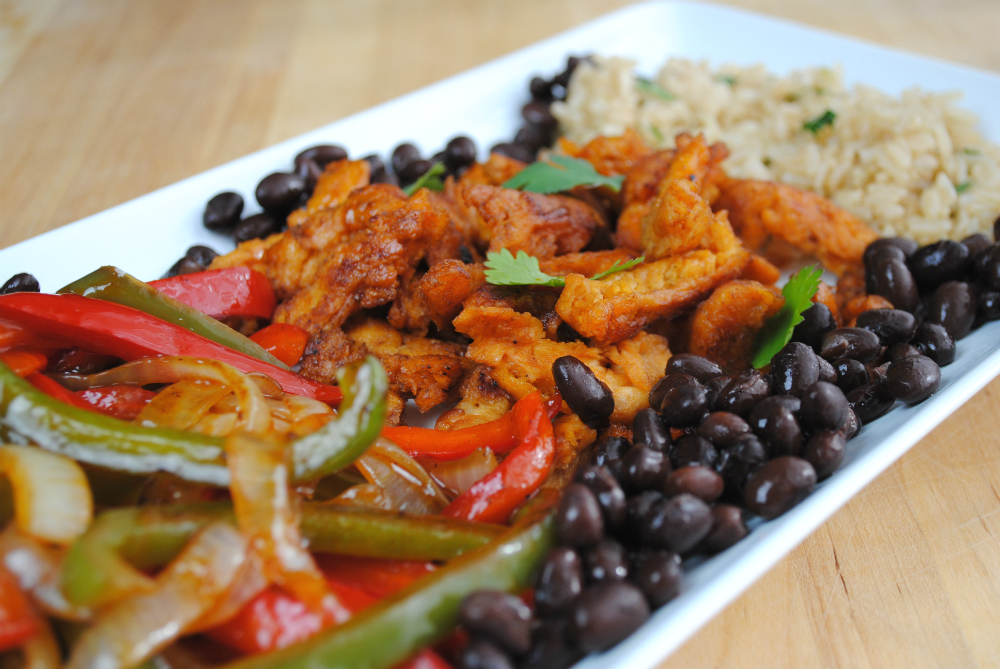 Vegan Chick'n Fajita Bowls | Flavorful, Spicy, Healthy, Delicious | www.thatwasvegan.com