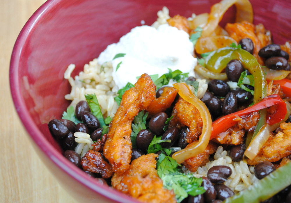 Vegan Chick'n Fajita Bowls | Flavorful, Spicy, Healthy, Delicious | www.thatwasvegan.com